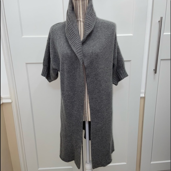 Lord & Taylor 100% Cashmere Gray Long Sweater. - Picture 1 of 7